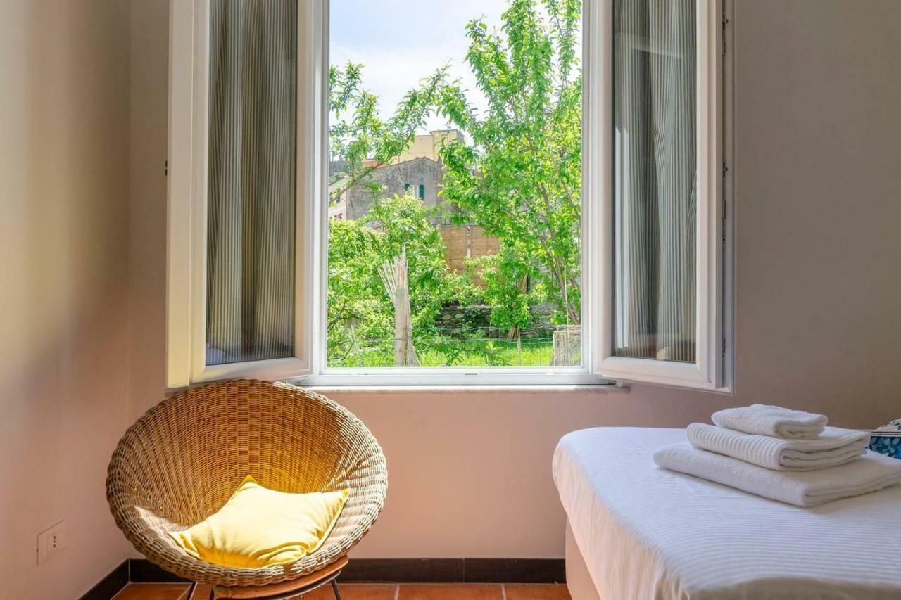 Joivy Family Flat With Little Patio, Cinque Terre Apartment Вернаца Екстериор снимка
