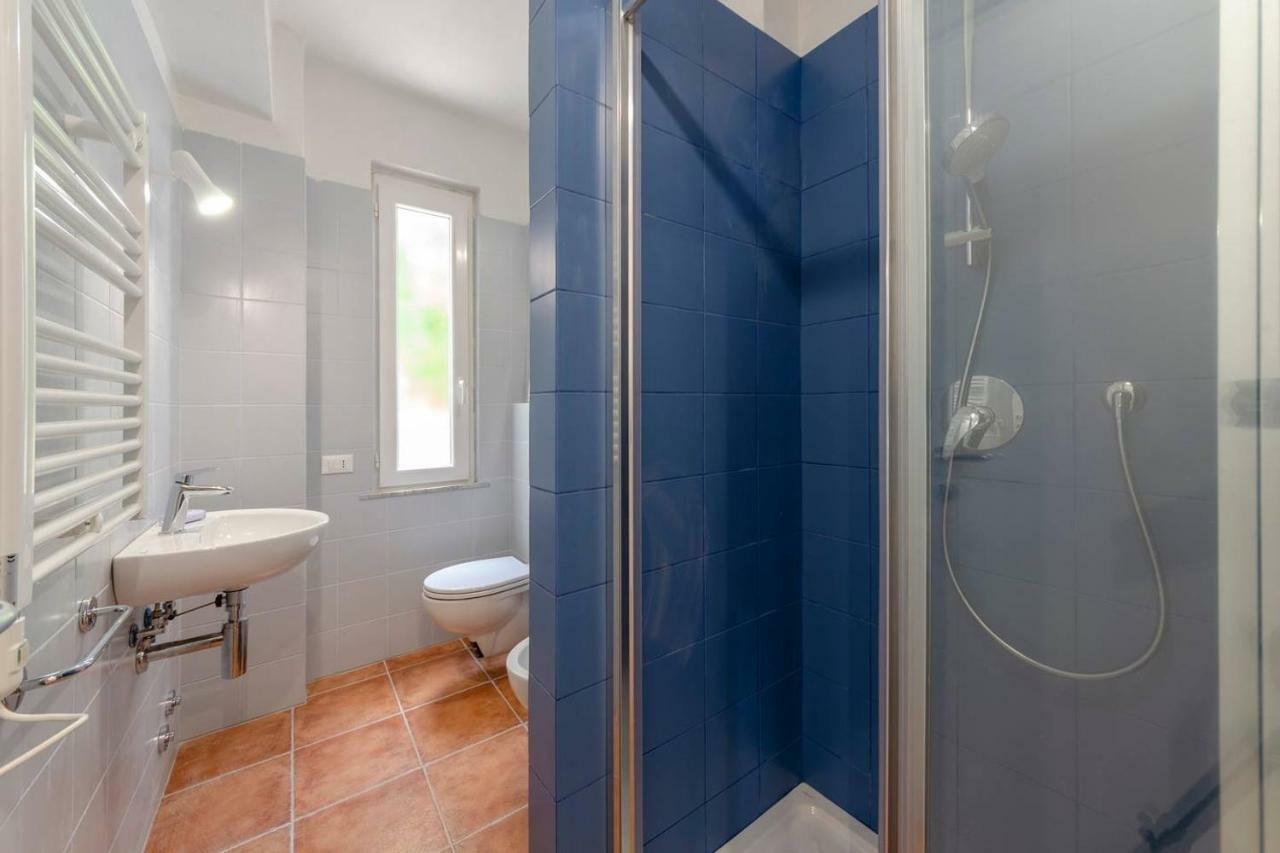 Joivy Family Flat With Little Patio, Cinque Terre Apartment Вернаца Екстериор снимка