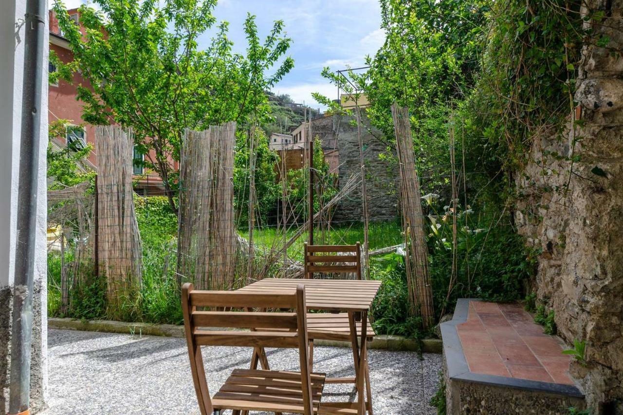 Joivy Family Flat With Little Patio, Cinque Terre Apartment Вернаца Екстериор снимка
