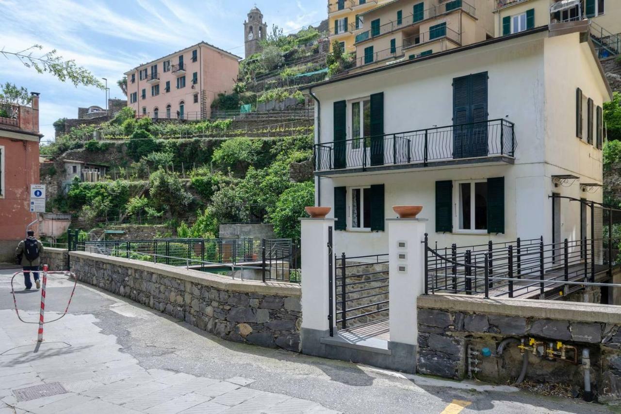 Joivy Family Flat With Little Patio, Cinque Terre Apartment Вернаца Екстериор снимка