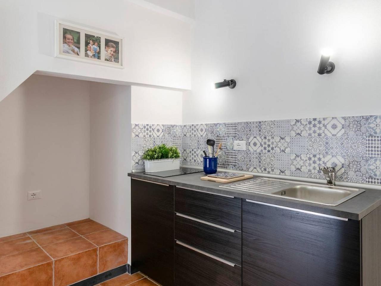 Joivy Family Flat With Little Patio, Cinque Terre Apartment Вернаца Екстериор снимка